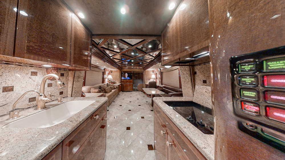 2009 Prevost Featherlite H3-45 For Sale