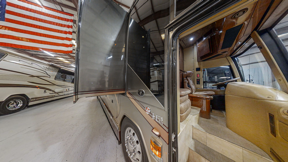 2009 Prevost Featherlite H3-45 For Sale