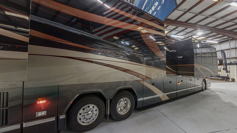 2009 Prevost Featherlite H3-45 For Sale