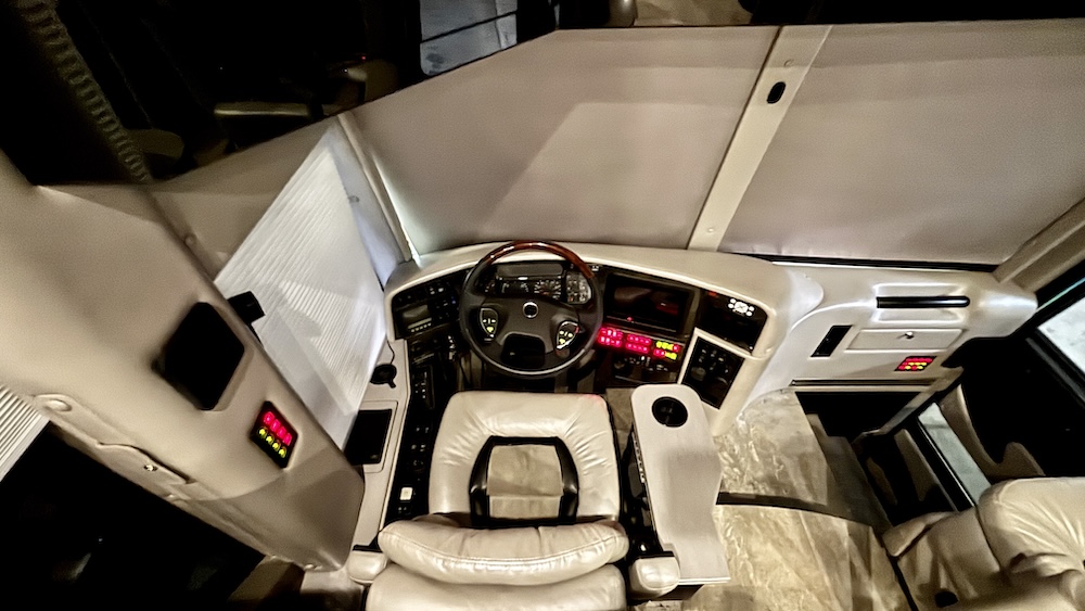 2009 Prevost Featherlite H3-45 For Sale