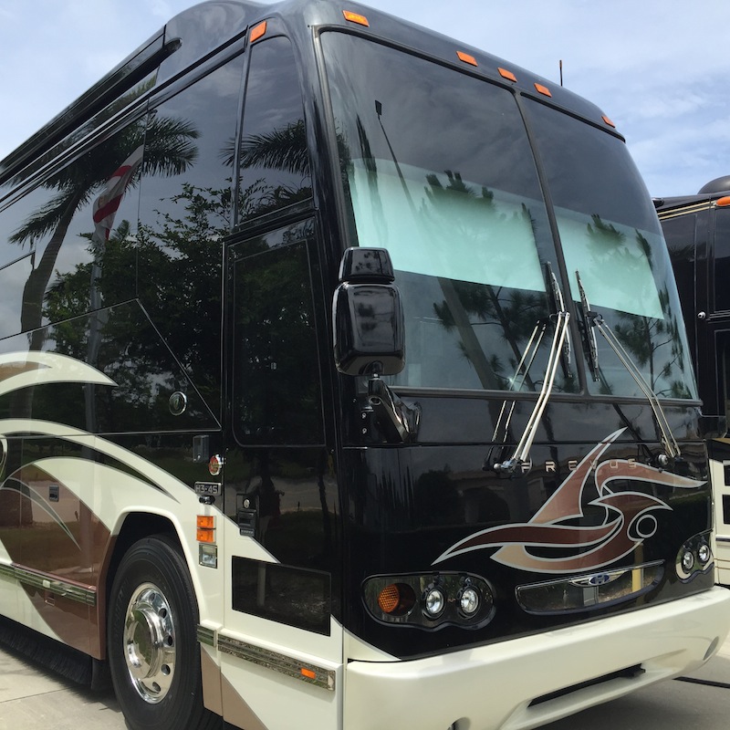 2009 Prevost Featherlite H3-45 For Sale