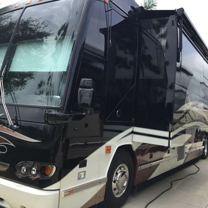 2009 Prevost Featherlite H3-45 For Sale