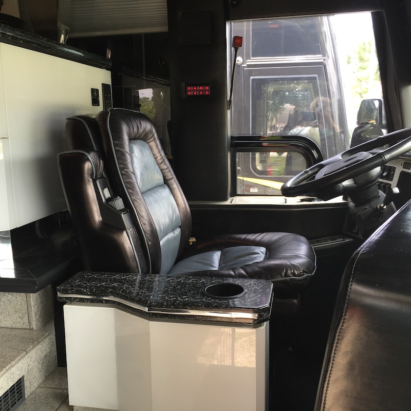 2009 Prevost Featherlite H3-45 For Sale