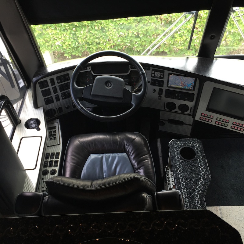 2009 Prevost Featherlite H3-45 For Sale