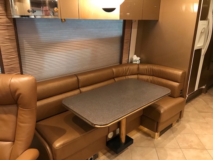 2009 Prevost Featherlite H3-45 For Sale