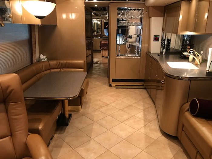 2009 Prevost Featherlite H3-45 For Sale