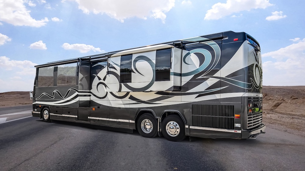 2009 Prevost Featherlite H3-45 For Sale