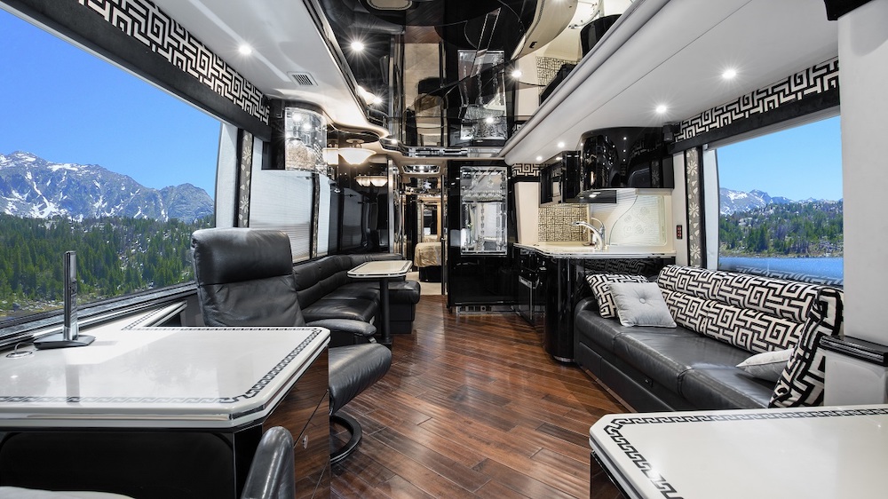 2009 Prevost Featherlite H3-45 For Sale