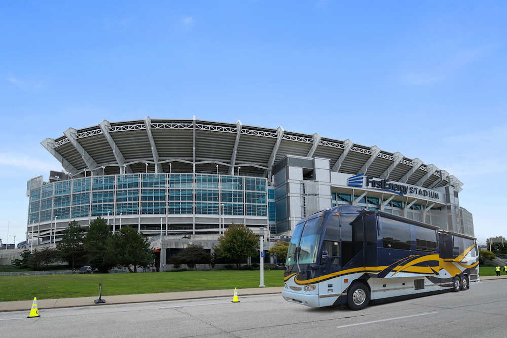 2009 Prevost Featherlite H3-45 For Sale