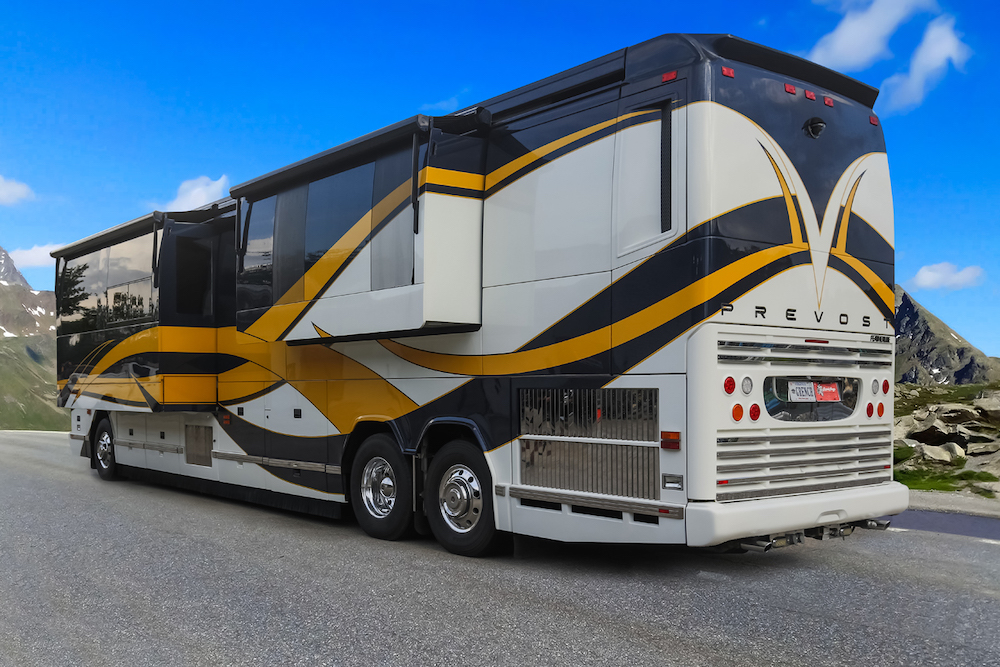 2009 Prevost Featherlite H3-45 For Sale