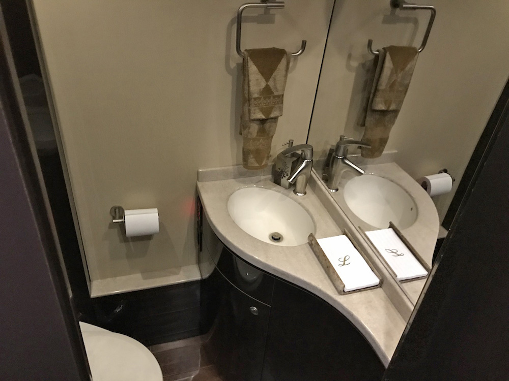2009 Prevost Featherlite H3-45 For Sale