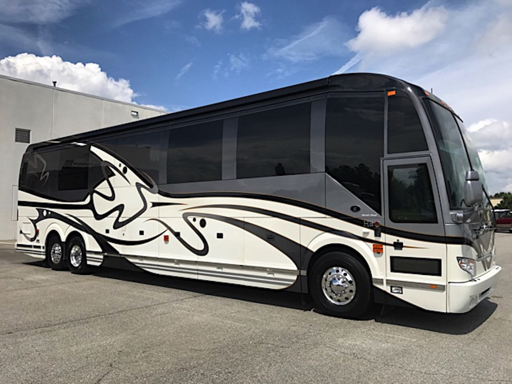 2009 Prevost Featherlite H3-45 For Sale