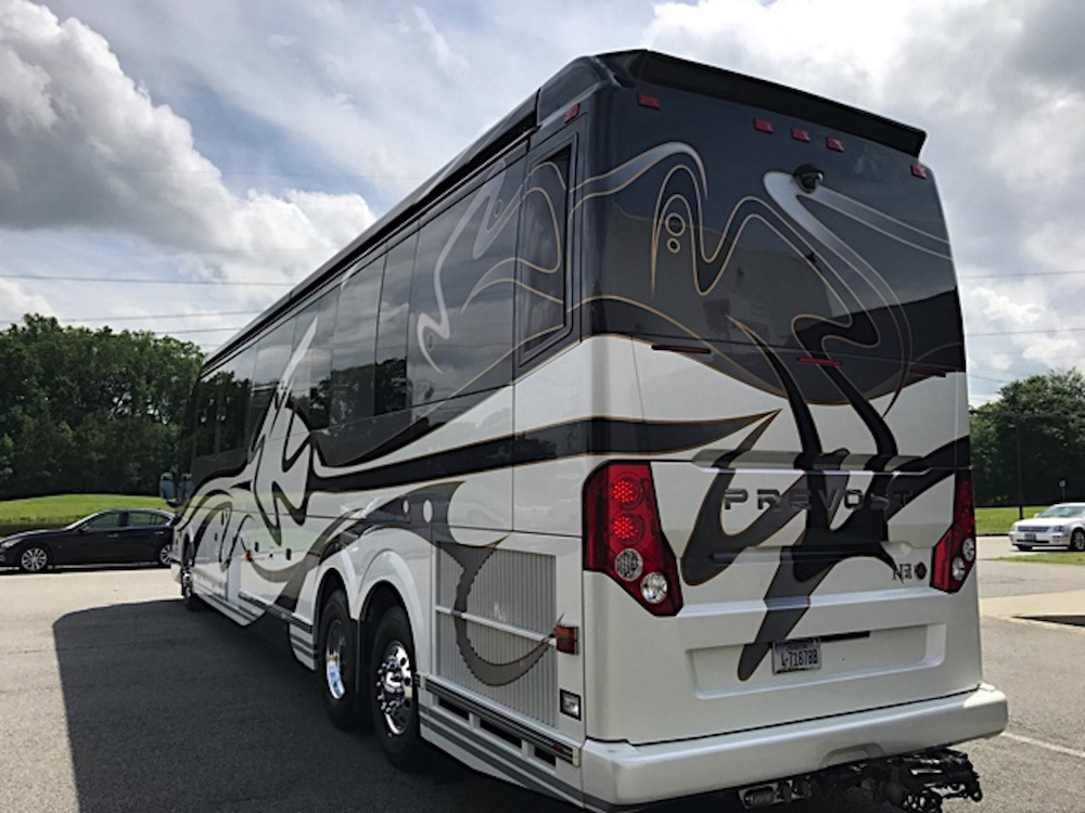 2009 Prevost Featherlite H3-45 For Sale