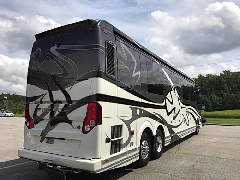 2009 Prevost Featherlite H3-45 For Sale