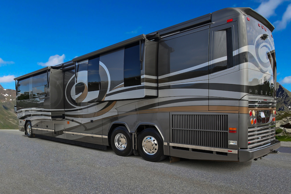 2009 Prevost Featherlite H3-45 For Sale