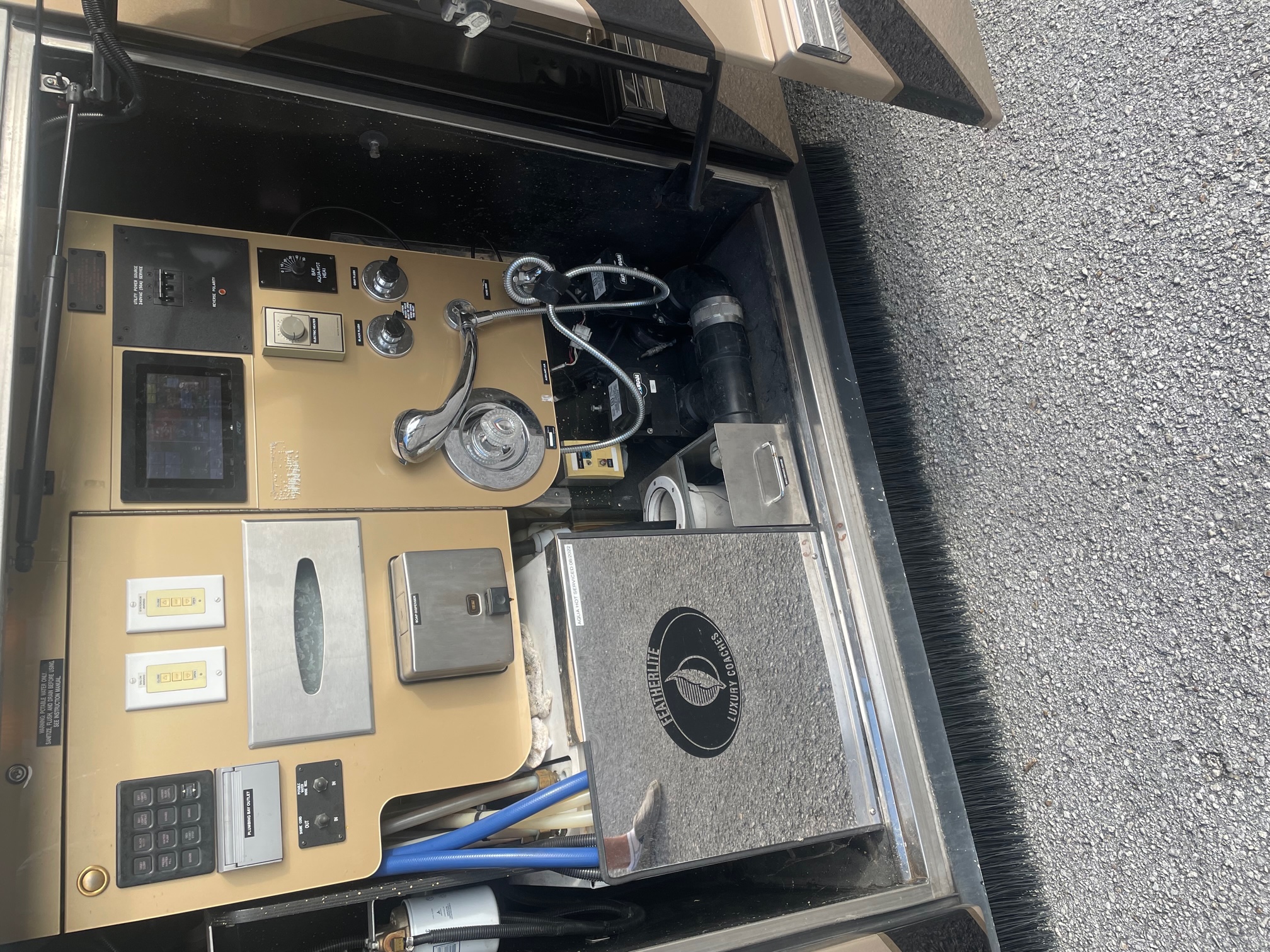 2009 Prevost Featherlite H3-45 For Sale