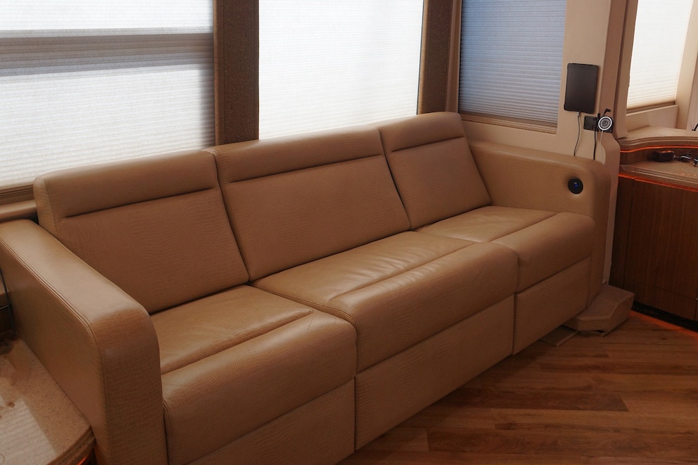2009 Prevost  Millennium H3-45 For Sale