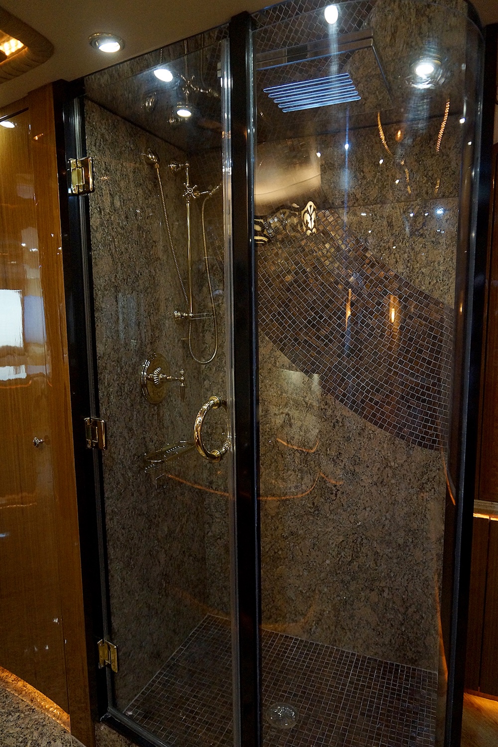 2009 Prevost  Millennium H3-45 For Sale