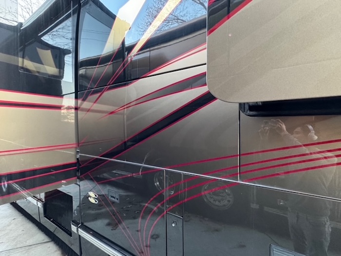 2009 Prevost Featherlite  H3-45 For Sale