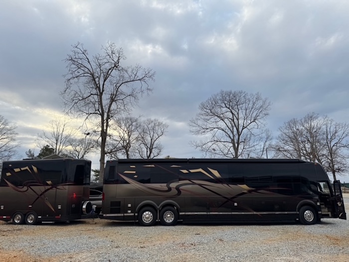 2009 Prevost Featherlite  H3-45 For Sale
