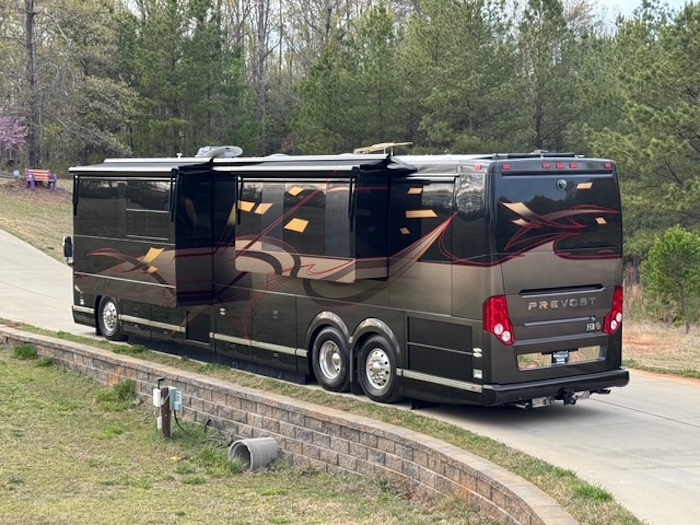 2009 Prevost Featherlite  H3-45 For Sale