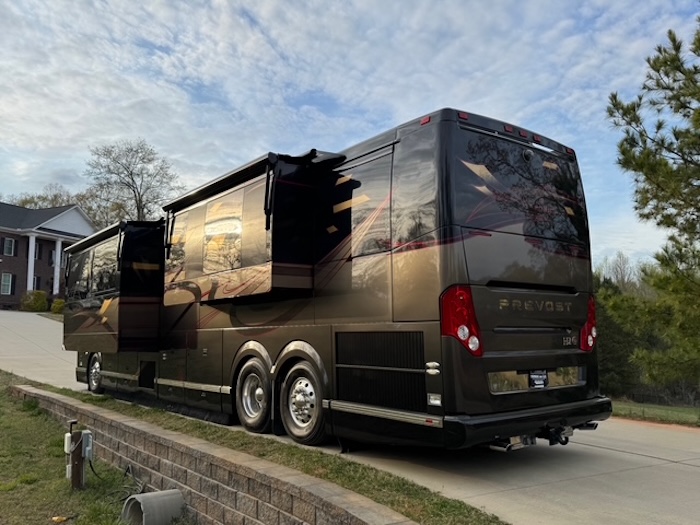 2009 Prevost Featherlite  H3-45 For Sale