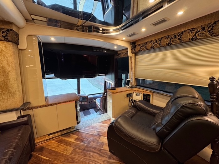 2009 Prevost Featherlite  H3-45 For Sale