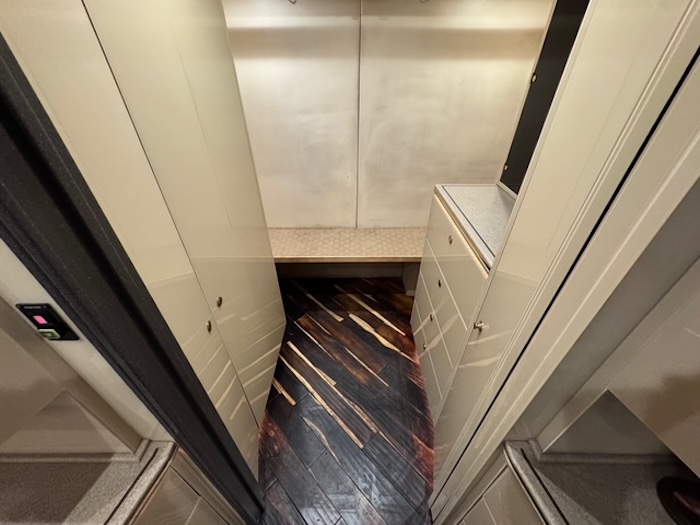 2009 Prevost Featherlite  H3-45 For Sale