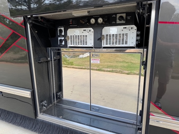 2009 Prevost Featherlite  H3-45 For Sale