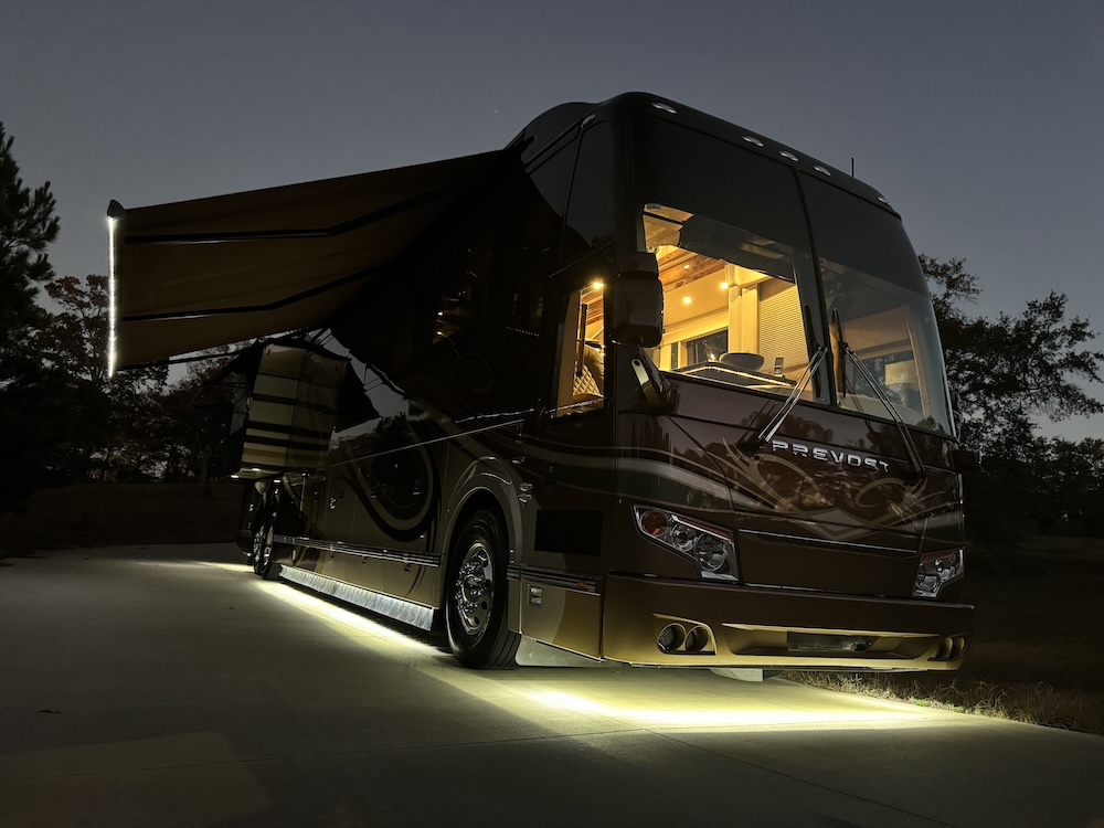 2009 Prevost Featherlite H3-45 For Sale