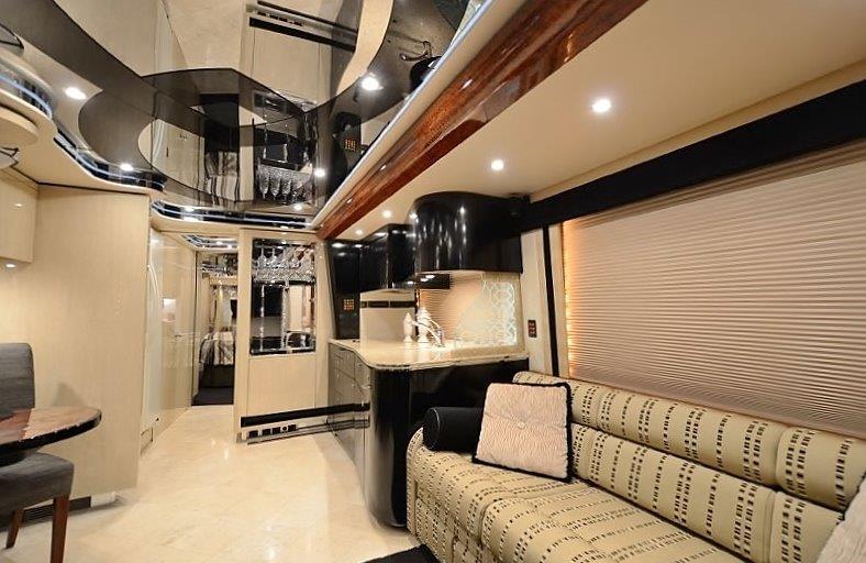 2009 Prevost Featherlite H3-45 For Sale