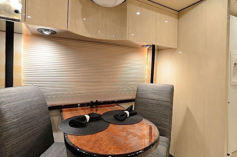 2009 Prevost Featherlite H3-45 For Sale