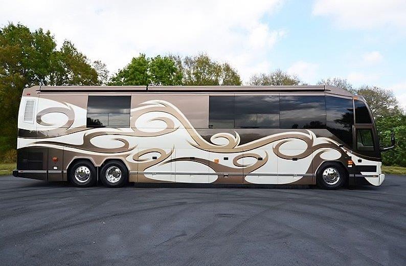 2009 Prevost Featherlite H3-45 For Sale
