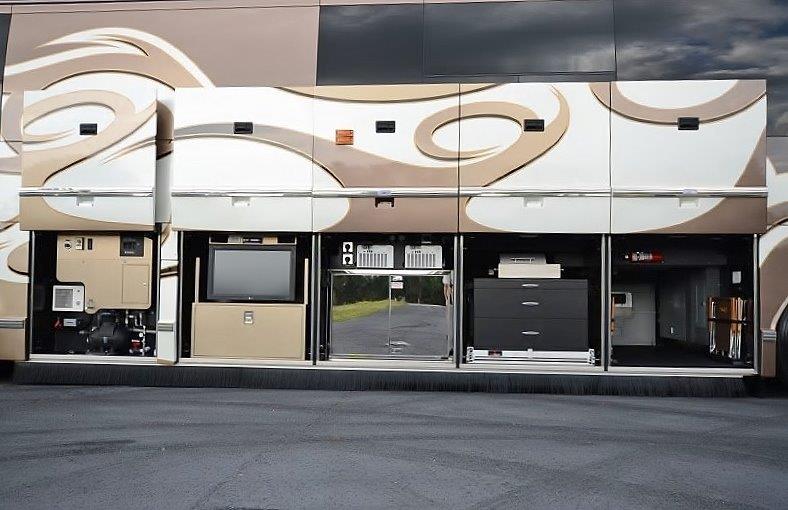 2009 Prevost Featherlite H3-45 For Sale