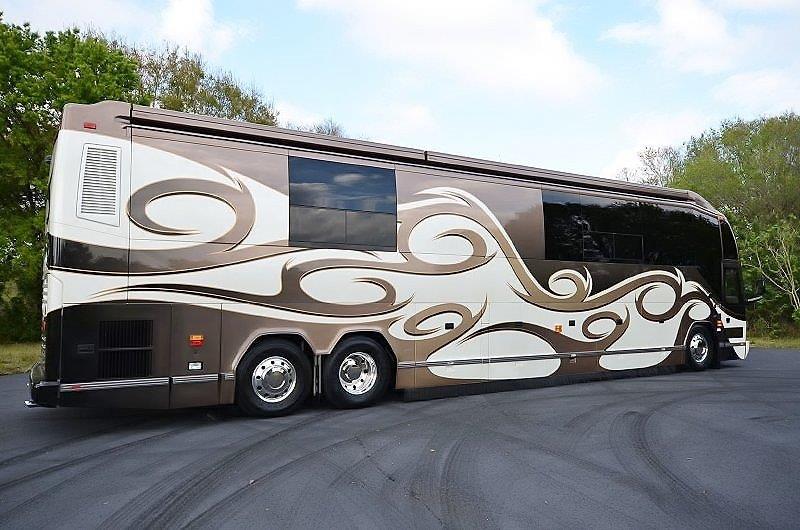 2009 Prevost Featherlite H3-45 For Sale