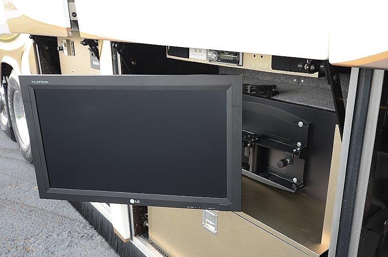 2009 Prevost Featherlite H3-45 For Sale