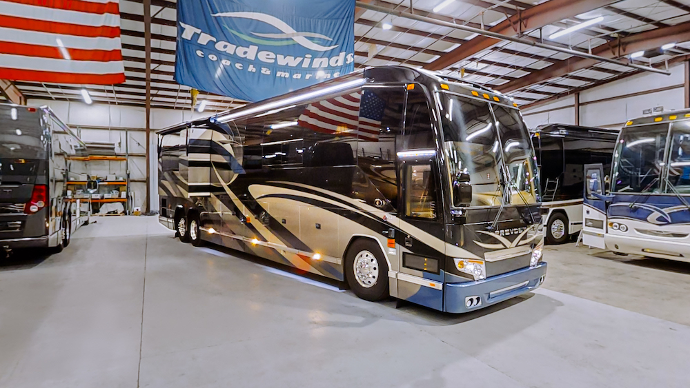 2009 Prevost Featherlite H3-45 For Sale