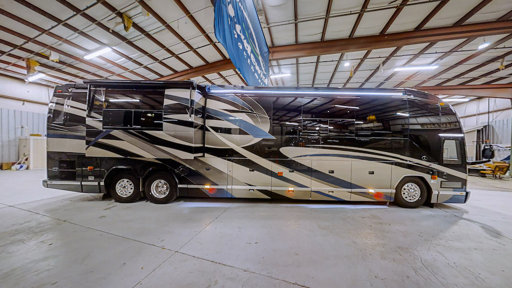 2009 Prevost Featherlite H3-45 For Sale