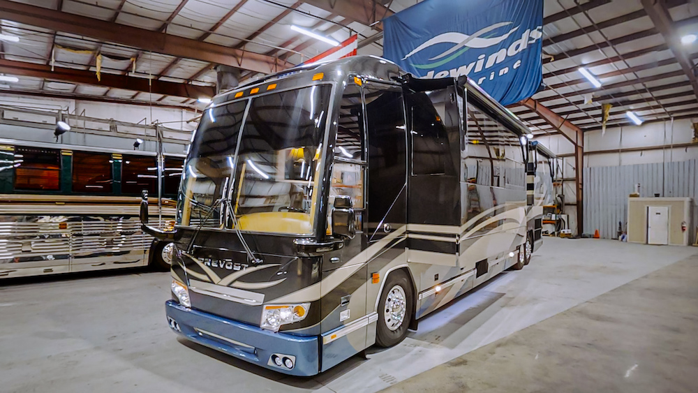 2009 Prevost Featherlite H3-45 For Sale