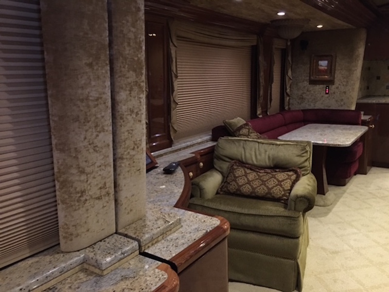 2009 Prevost Featherlite  H3-45 For Sale