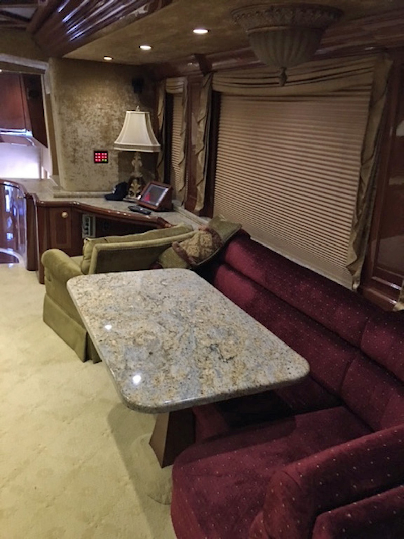 2009 Prevost Featherlite  H3-45 For Sale