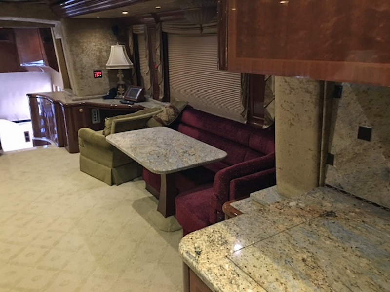 2009 Prevost Featherlite  H3-45 For Sale