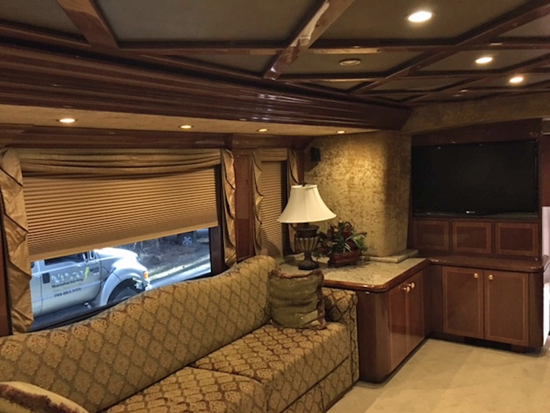 2009 Prevost Featherlite  H3-45 For Sale