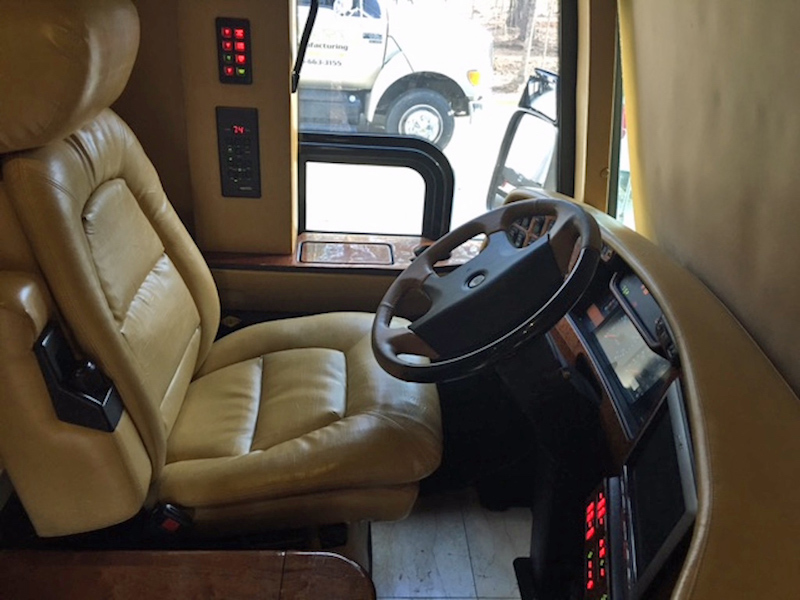 2009 Prevost Featherlite  H3-45 For Sale