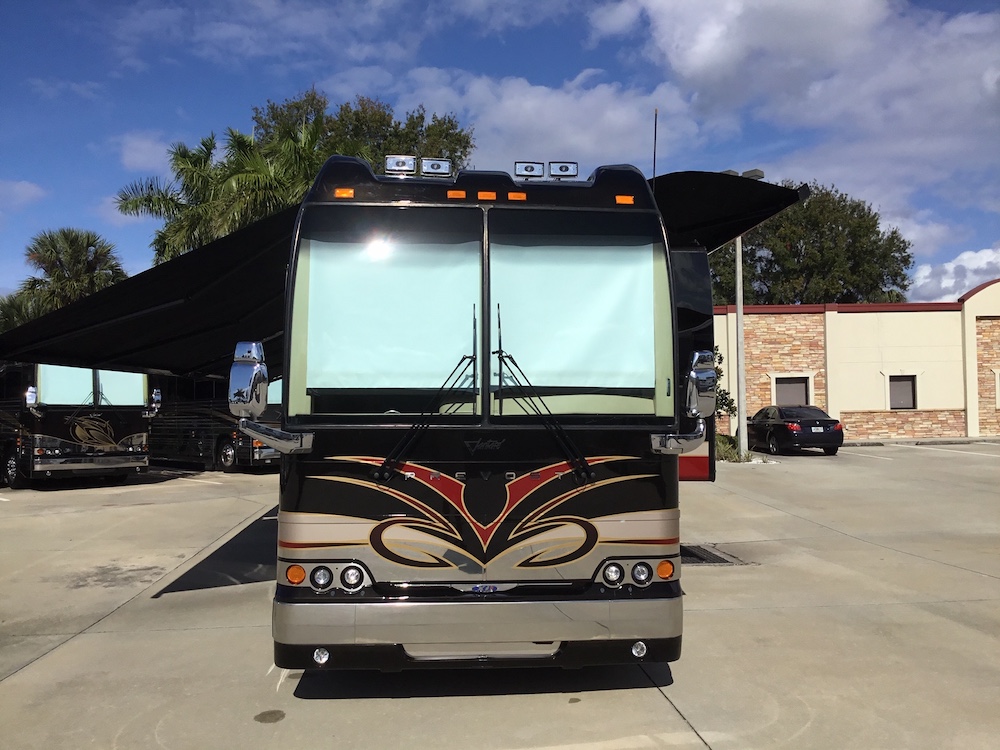 2009 Prevost Featherlite XLII For Sale