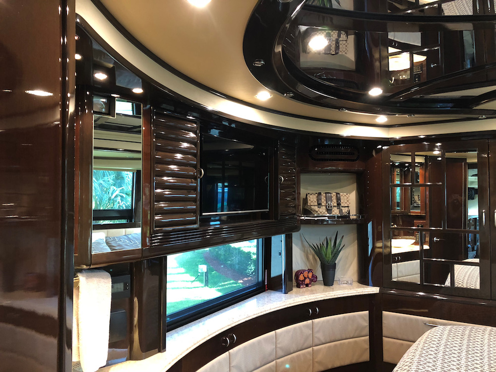 2009 Prevost Liberty H3-45 For Sale