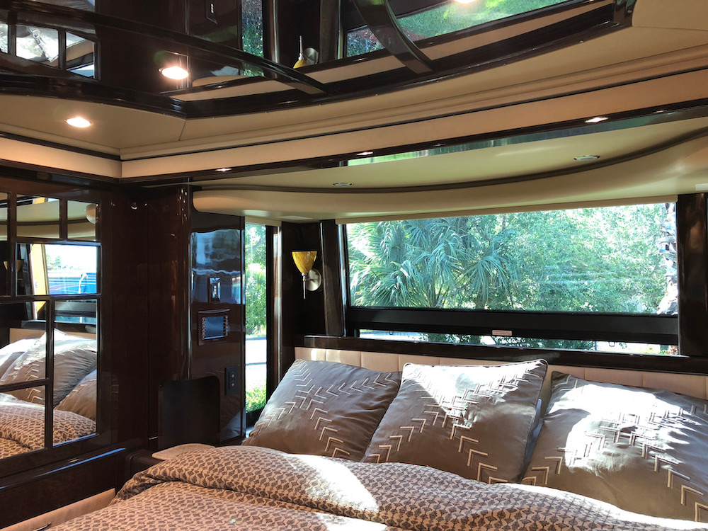 2009 Prevost Liberty H3-45 For Sale