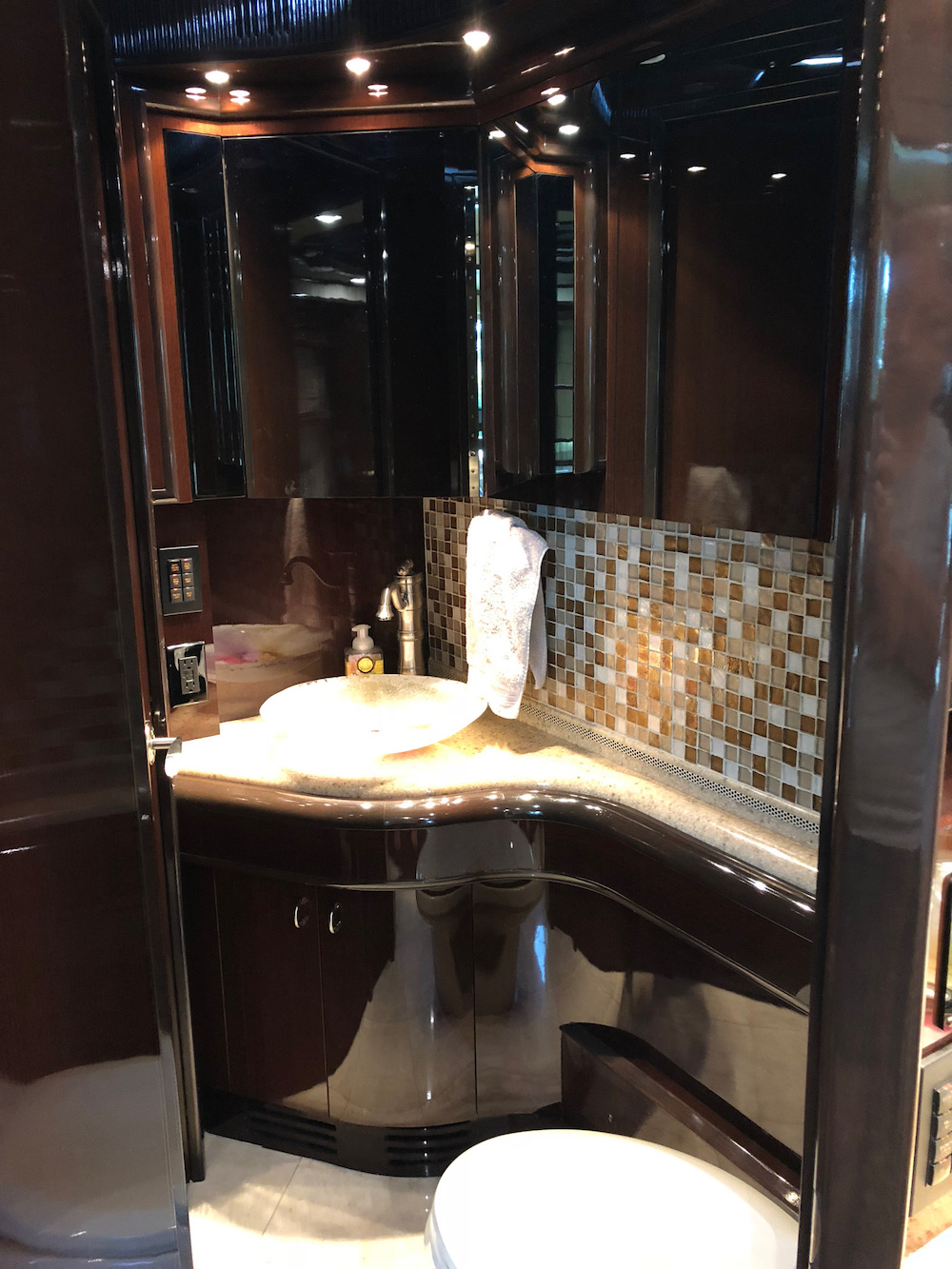 2009 Prevost Liberty H3-45 For Sale