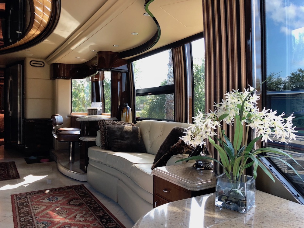 2009 Prevost Liberty H3-45 For Sale