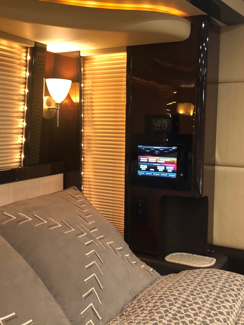 2009 Prevost Liberty H3-45 For Sale